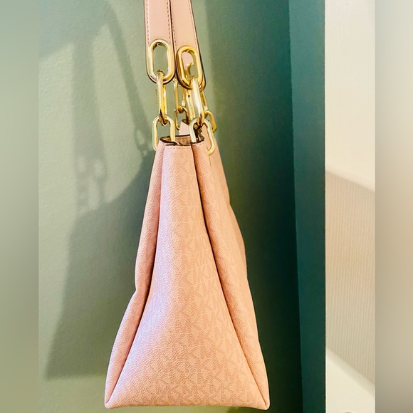 🎉 SALE 🎉 NWT! Michael Kors Dark Powder Blush Trisha Large Logo Shoulder Bag - Picture 10 of 17